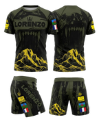 Tenue MMA noire et verte avec visuel loup, rashguard respirant et short de grappling