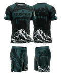 Tenue MMA noire et verte avec visuel loup, rashguard respirant et short de grappling

