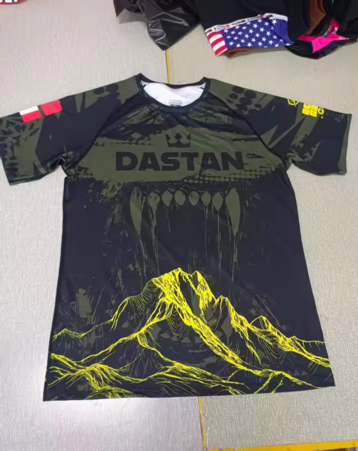Ensemble MMA Personnalisé "WOLF Green" - Nom + Drapeau | OCTOGOAT