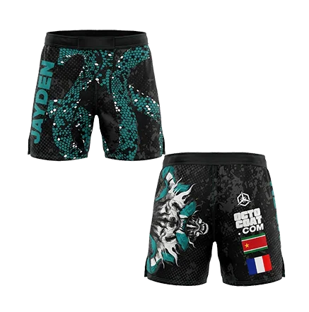 Short de MMA noir avec motif écailles de serpent turquoise, personnalisé, incluant les drapeaux à l'arrière.