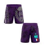 Short de combat MMA violet et noir avec casque spartiate, chaînes latérales, personnalisé avec drapeau à l'arrière.